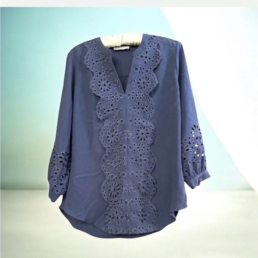 Drapers & Damon’s SzS  NWOT Blouse Carrier 
Business Meeting Dinner Date Casual